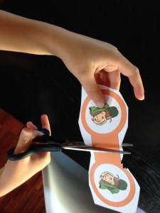 Małe rączki, duże nożyczki...